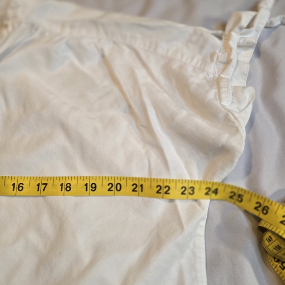 Ruby Rd. White Blouse with Gold Buttons - Picture 5 of 6